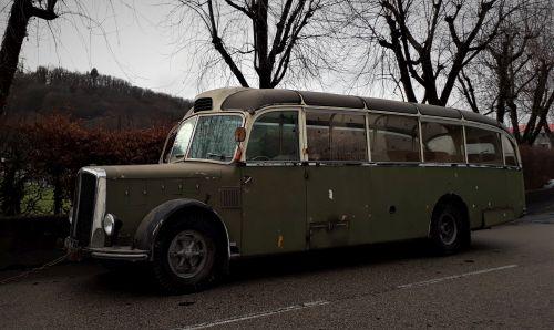 Autocar ancien pour tournage de films 1