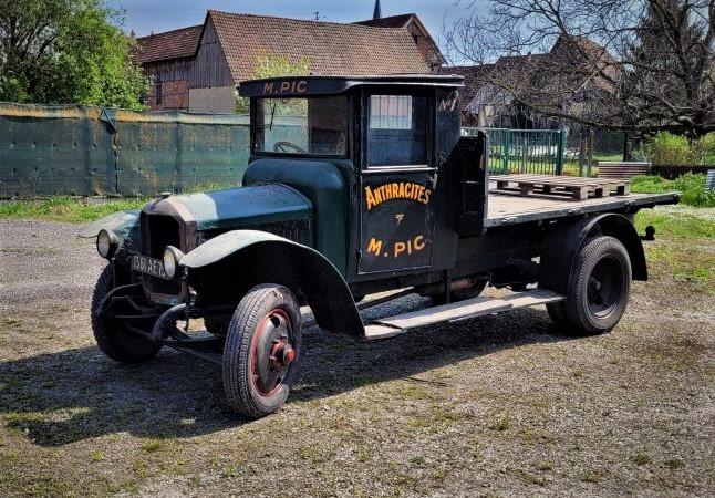 Louer un camion des annees 30