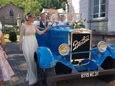 Mariage en car berliet decapotable